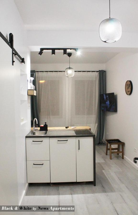 Black & White - News Apartment Bucareste Exterior foto